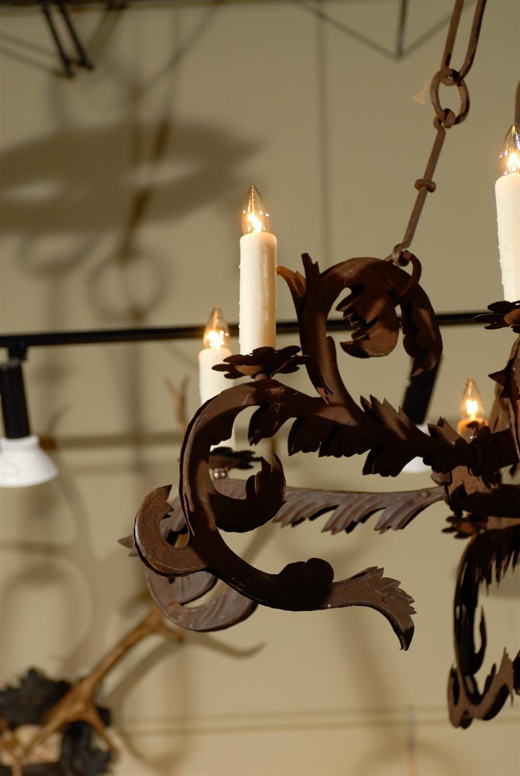 Pair of Florentine 1720s Gothic Revival Eight-Light Wrought Iron Chandeliers In Excellent Condition In Atlanta, GA