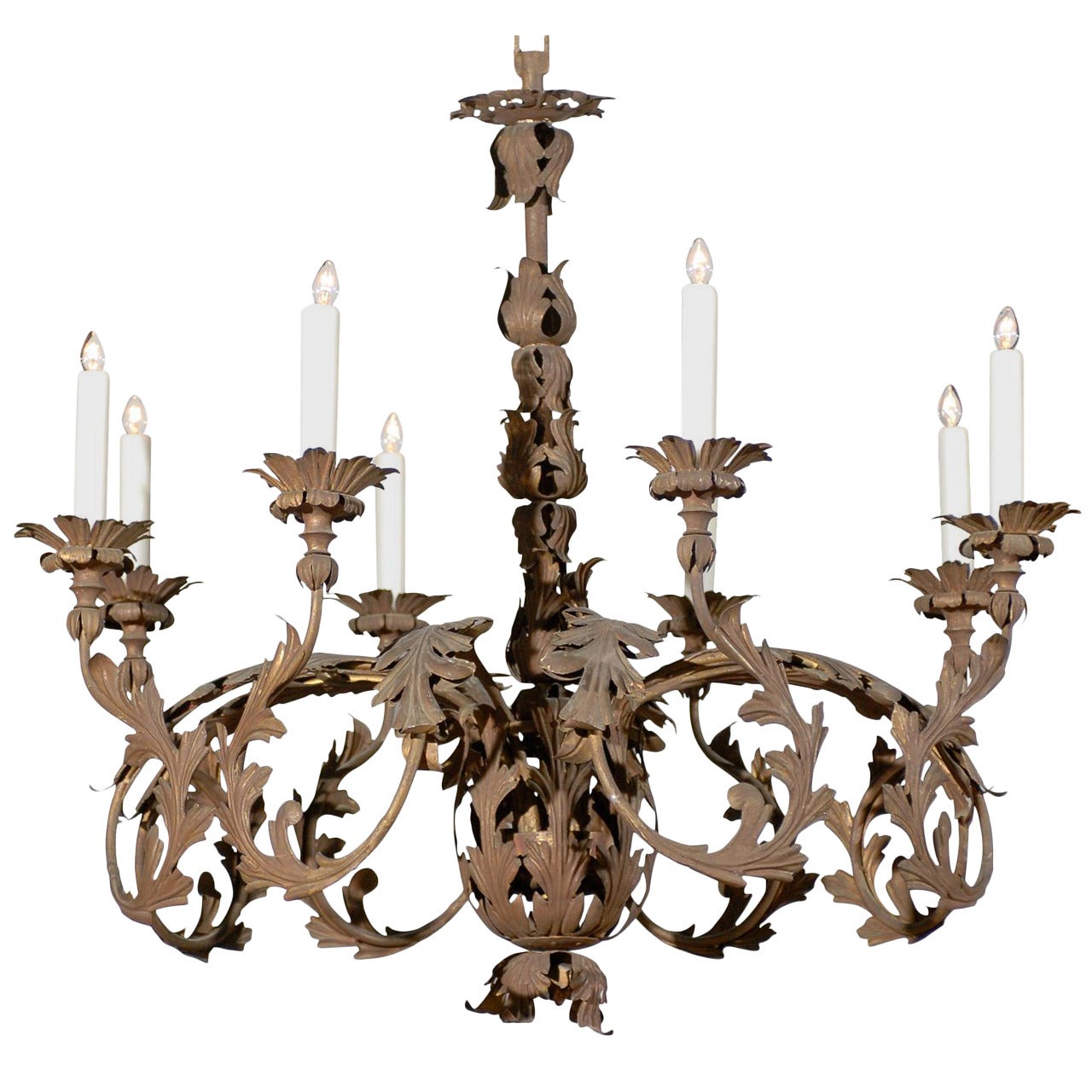 Italian 1890s Wrought Iron Eight-Light Chandelier with Scrolling Acanthus Leaves im Angebot