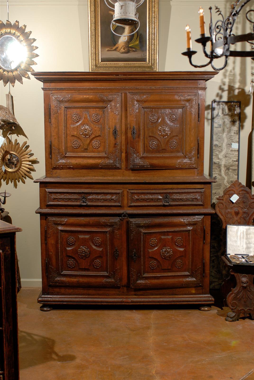 Early 17th Century French Walnut Buffet à Deux Corps In Good Condition In Atlanta, GA