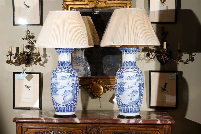 Pair of Antique Blue and White Porcelain Lamps In Excellent Condition For Sale In Atlanta, GA