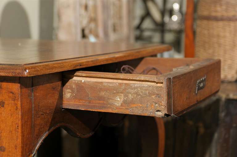 19th Century French Walnut Table For Sale 2