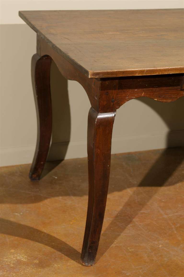 19th Century Large Walnut Table or Desk In Excellent Condition For Sale In Atlanta, GA