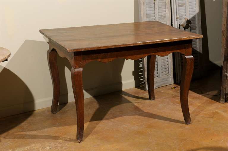 19th Century Large Walnut Table or Desk For Sale 6