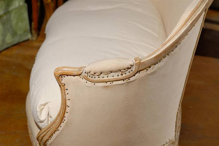 Early 19th Century Louis XV Style Giltwood Upholstered Settee 1