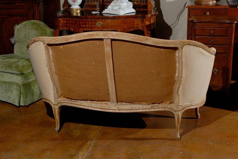 Early 19th Century Louis XV Style Giltwood Upholstered Settee 3