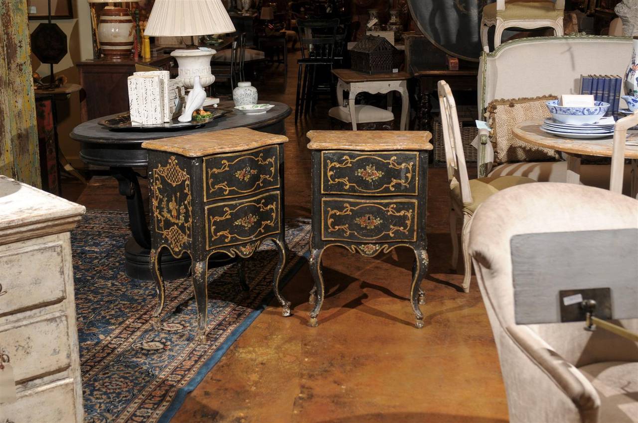 Italian Pair of Florentine Black Painted Chinoiserie Petite Commodes from 19th Century