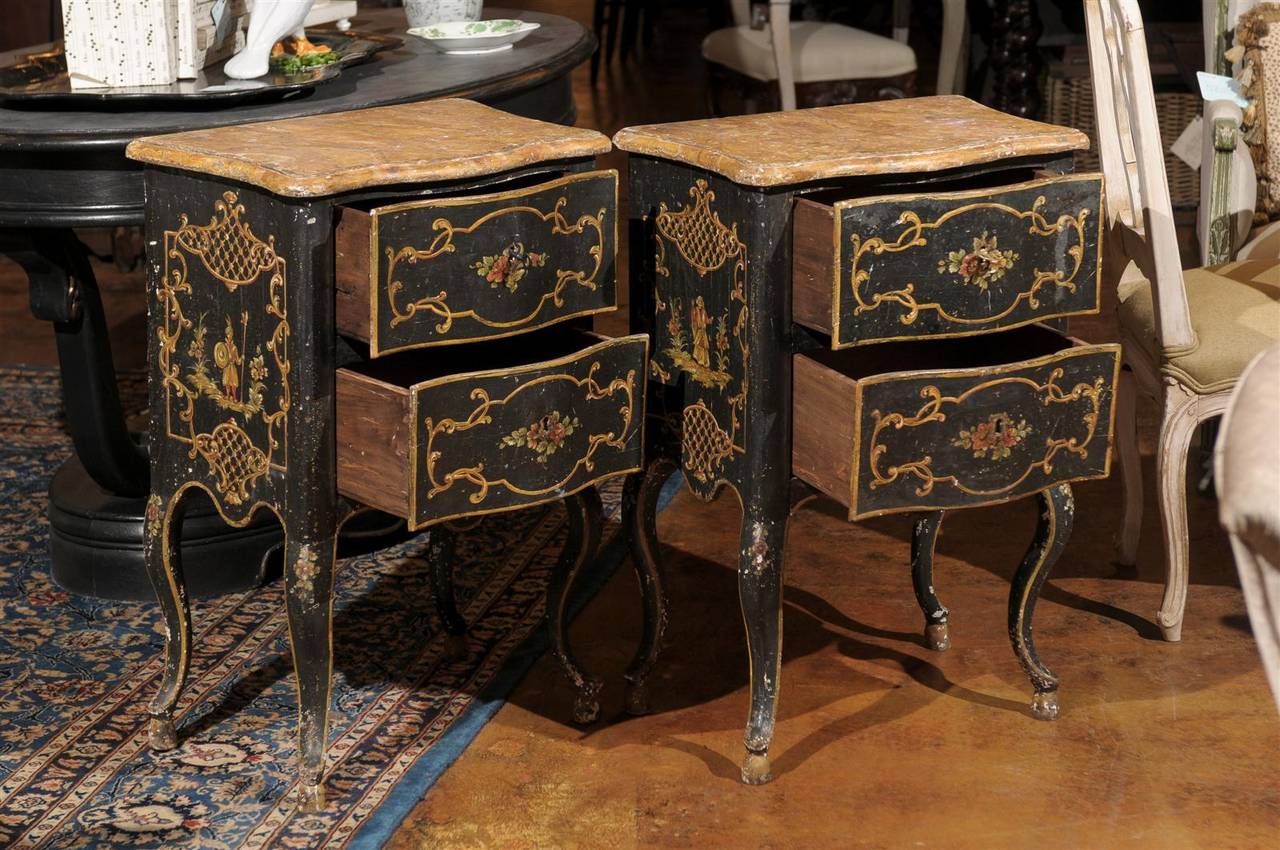 Pair of Florentine Black Painted Chinoiserie Petite Commodes from 19th Century 5