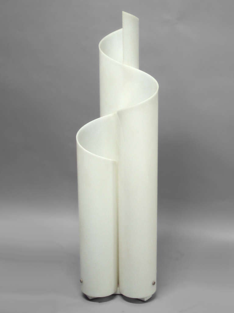 Italian Folded Acrylic Table Lamp by Vico Magistretti for Artemide