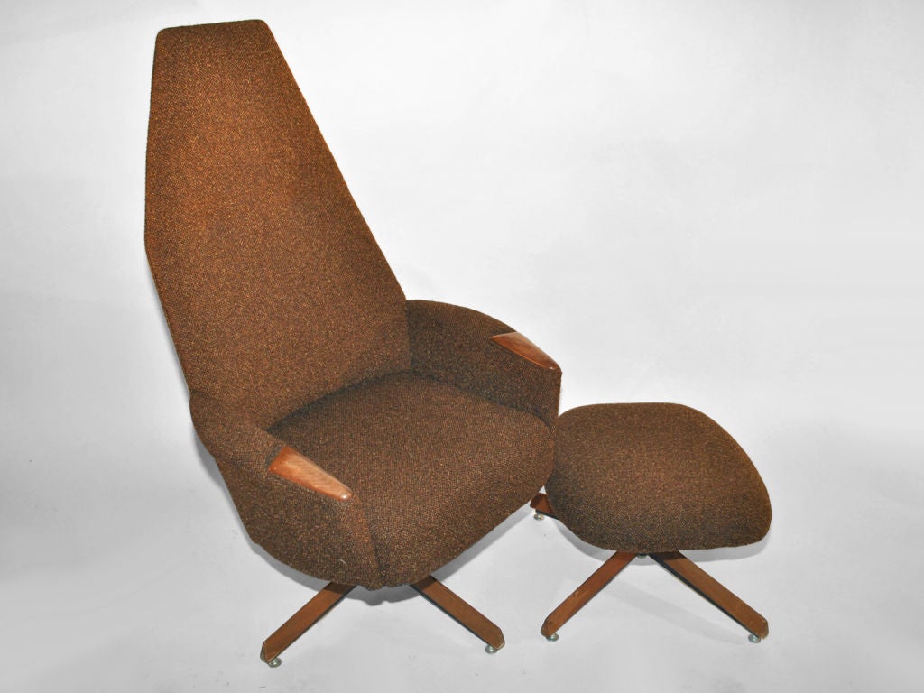 Adrian Pearsall - for Craft Associates Swivel Chair And Ottoman