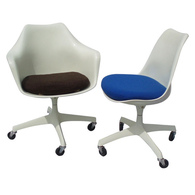 Tilt Swivel Tulip Desk Chairs by Eero Saarinen for Knoll at 1stDibs