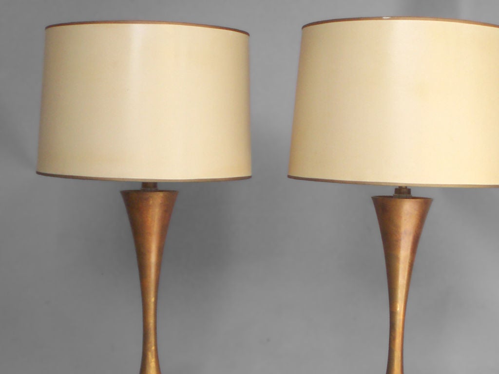 Mid-Century Modern Pair of Hourglass Form Brass Table Lamps by Stewart Ross James For Sale