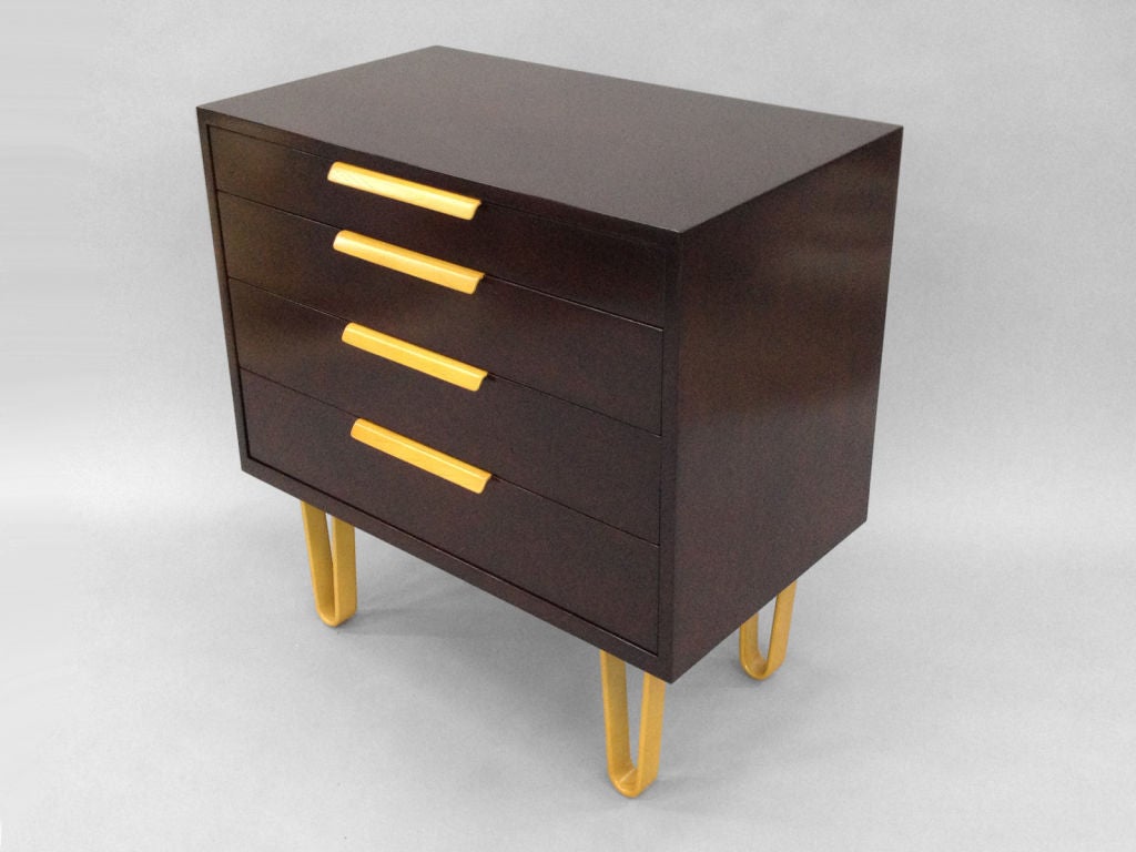 Chest of drawers on hairpin legs by Edward Wormley for Dunbar. Scarce Wormley Design. Measures: 45