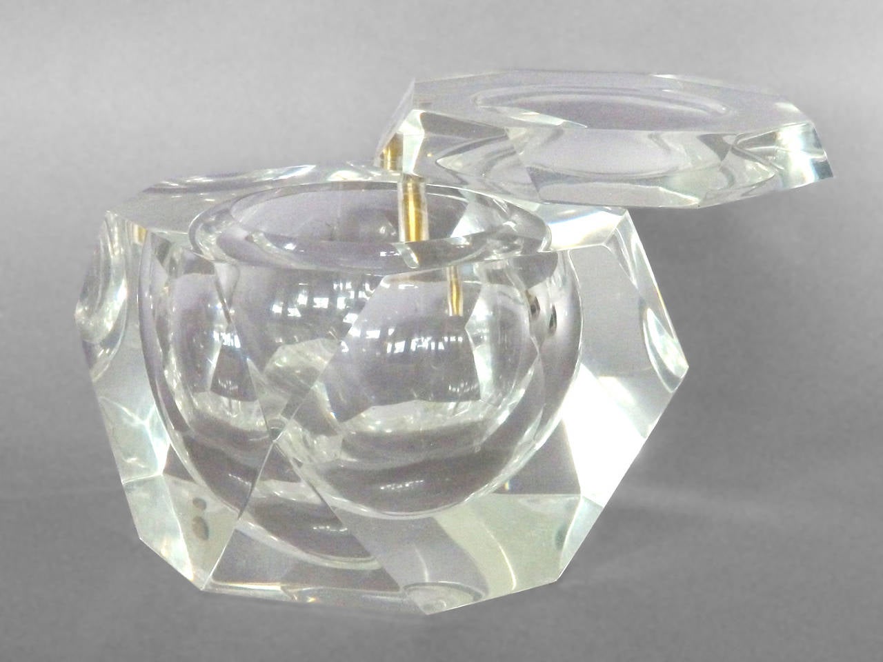 Faceted Swivel Top Ice Bucket