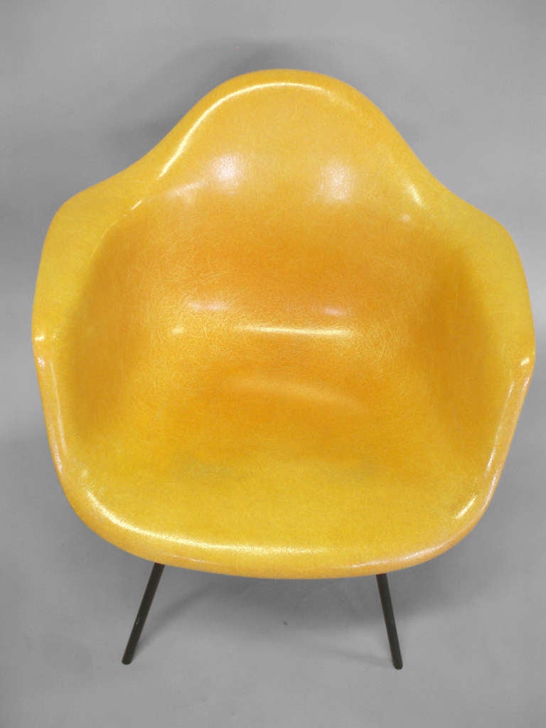 Eames Fiberglass Shell Chairs by Charles and Ray Eames In Excellent Condition In Ferndale, MI