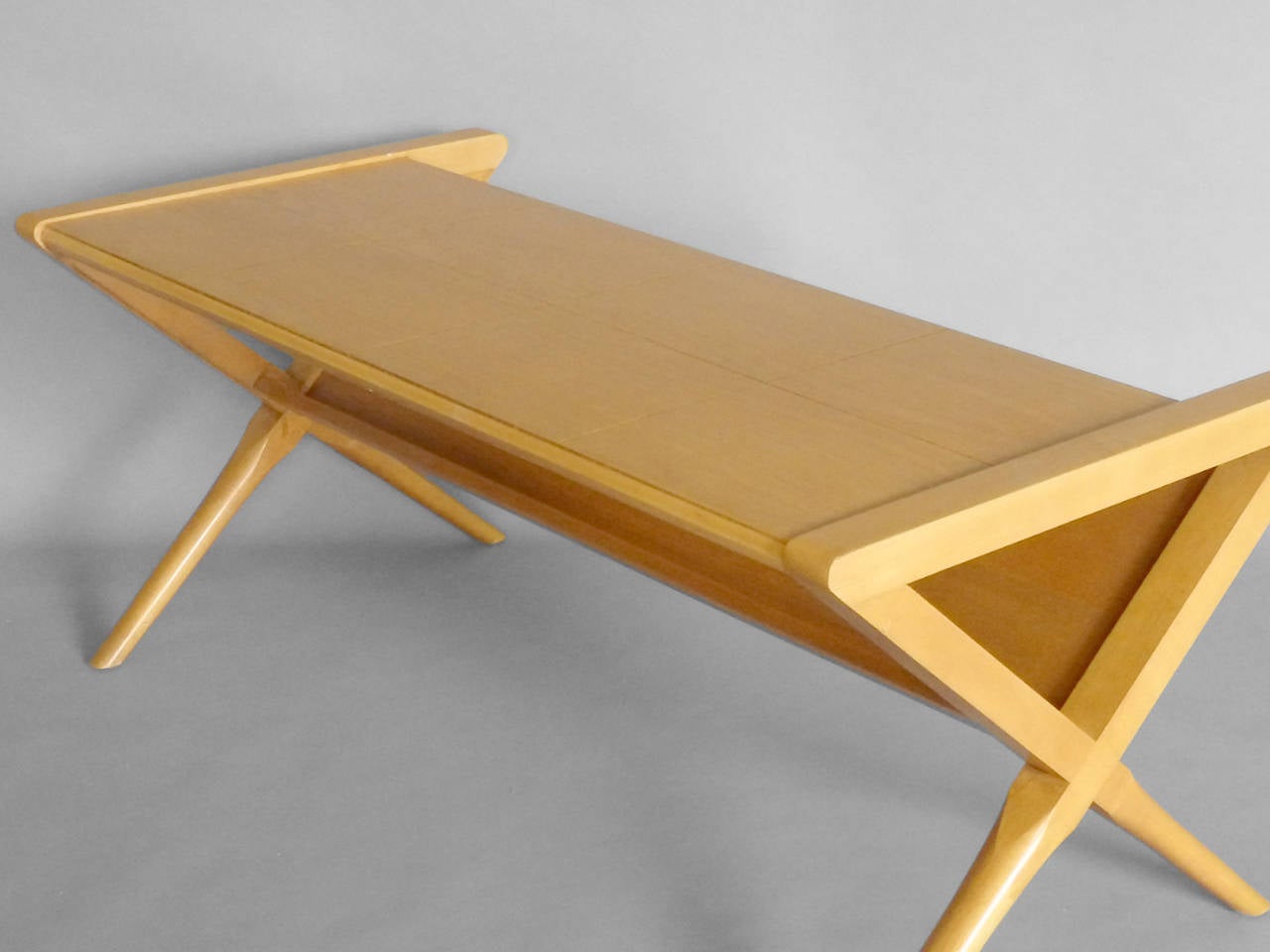 Mid-Century Modern Early Lane Furniture Small-Scale Blonde Magazine Stand Coffee Table For Sale