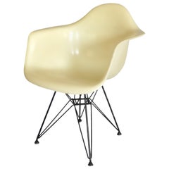 Early Large Biscuit Eames Zenith Ivory DAR Fiberglass Chair on Eiffel Tower Base