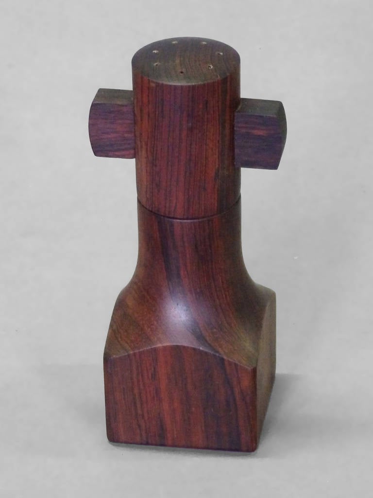 Rare and early rosewood pepper mill. JHQ Jens Harald Quistgaard.