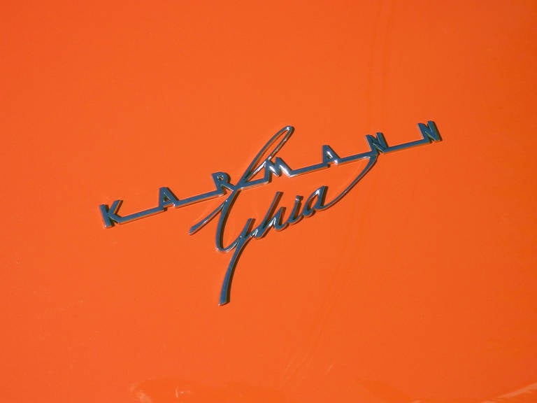 Fin du 20e siècle Volkswagen Ghia by Karmann convertible car orange de 1972 en vente