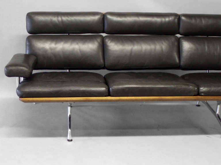 Late 20th Century Black Leather Couches by Charles and Ray Eames