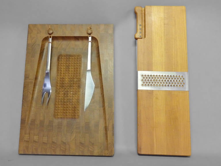 Danish Teak Cutting Board with Knife by Digsmed and Nissen.
Nissen Bread Board: 7.75