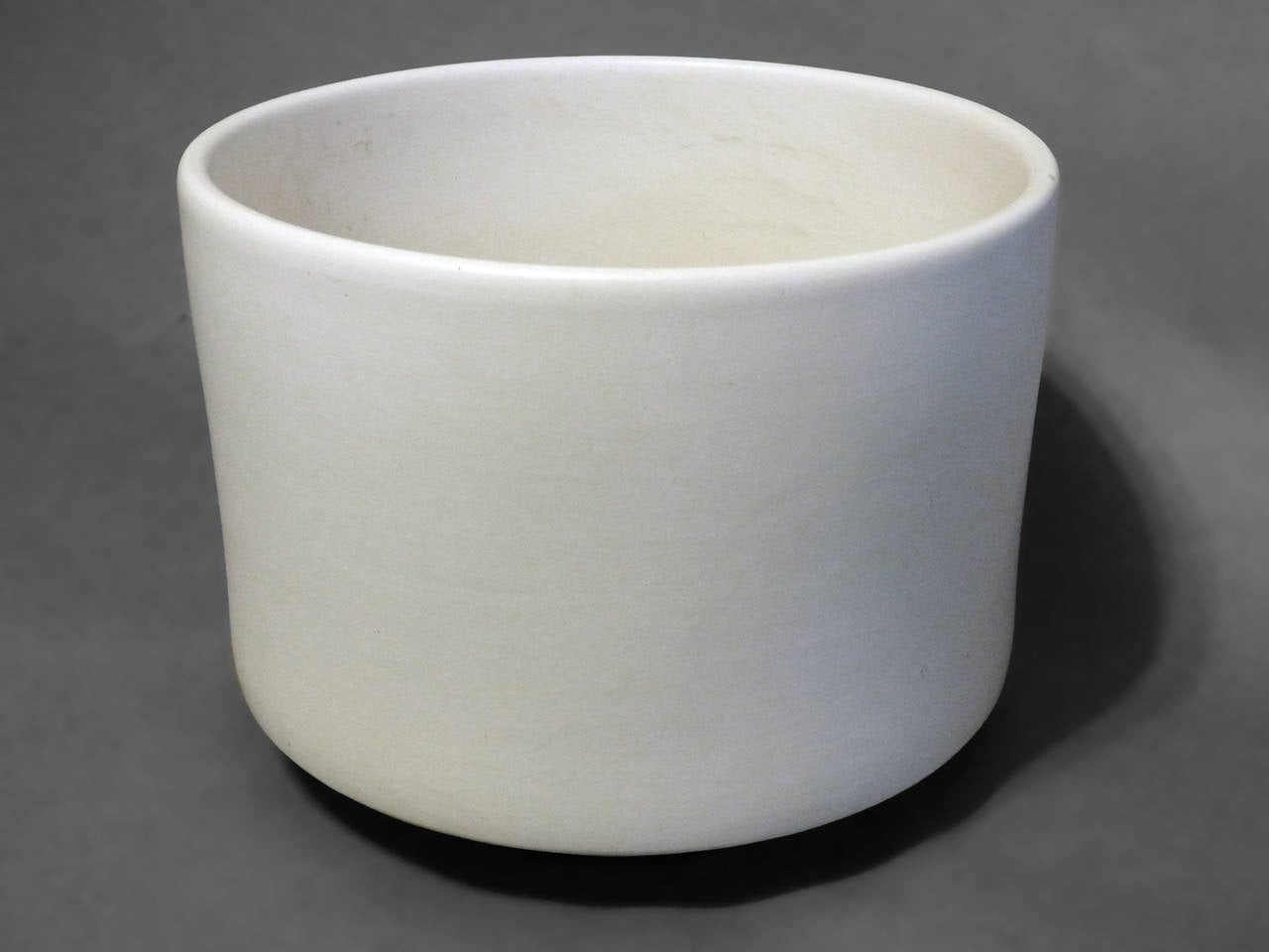 American Large Matte White Planter Pot in the Style of Architectural Pottery
