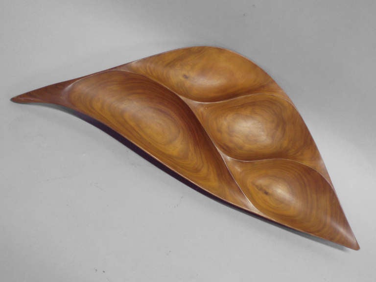 Américain Paire de bols en bois sculpté d'Emil Milan en vente