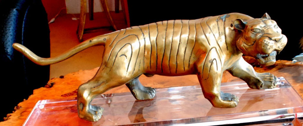 Américain Sculpture de tigre des années 1960 en vente