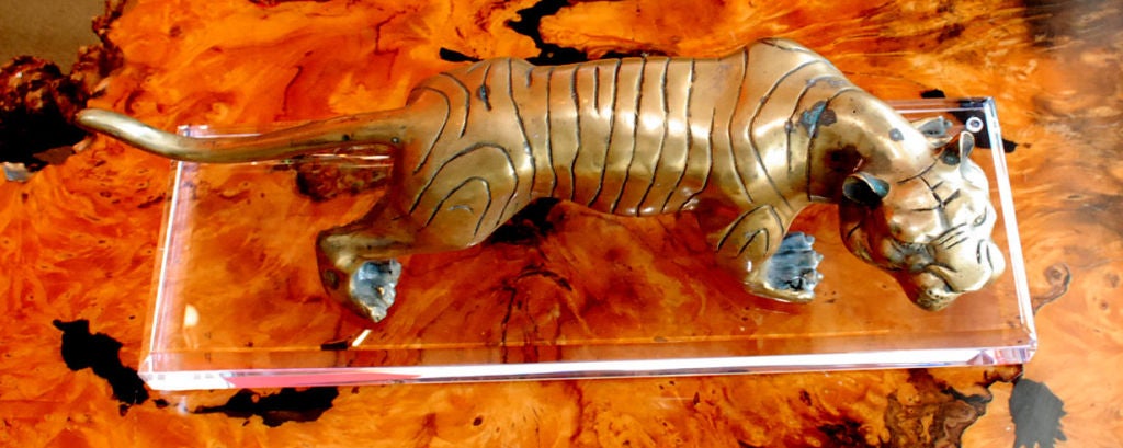 Milieu du XXe siècle Sculpture de tigre des années 1960 en vente