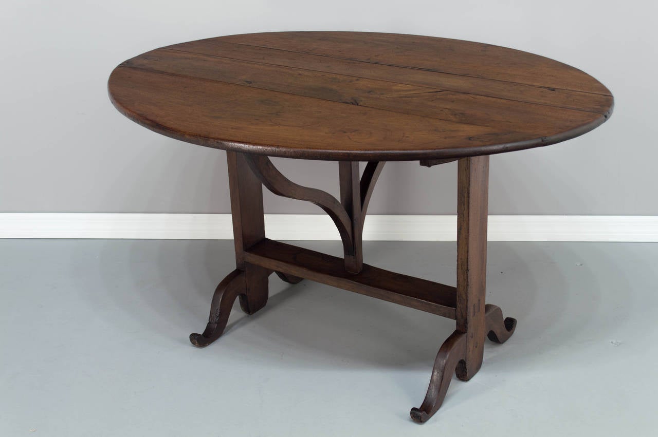 19th c. French Wine Tasting Table or Tilt Top Table In Good Condition In Winter Park, FL