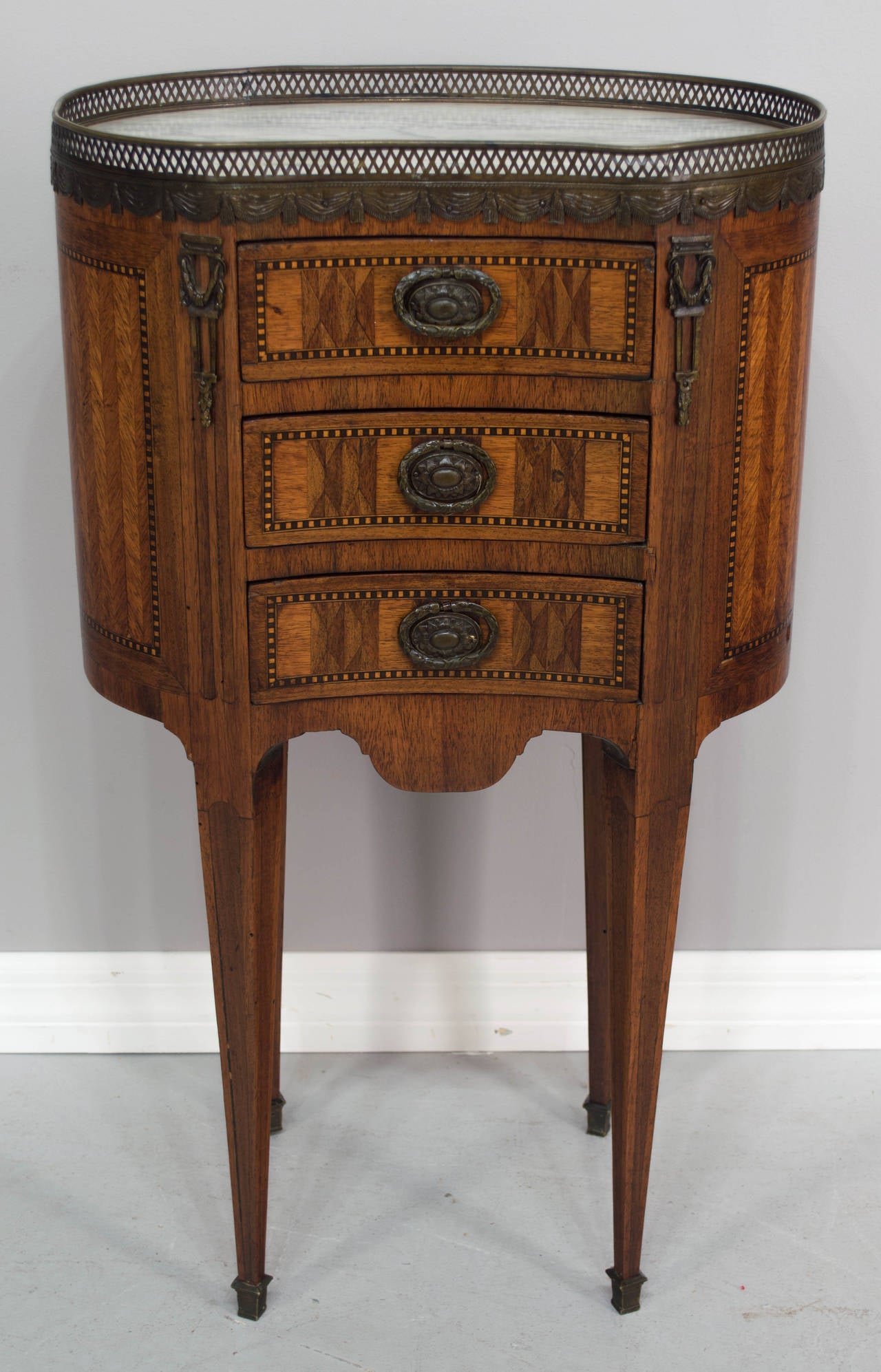 19th Century French Louis XVI Style Marquetry Side Table In Excellent Condition In Winter Park, FL