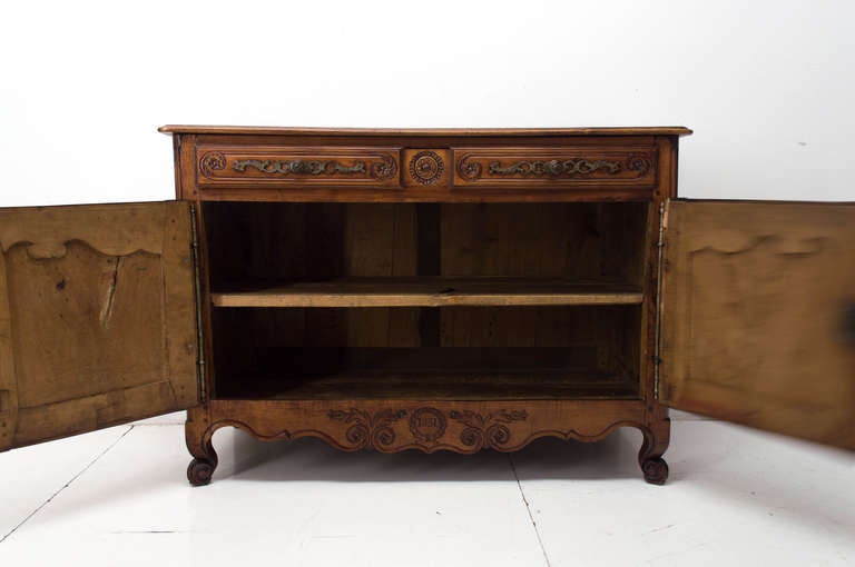 19th Century French Louis XV Style Buffet or Sideboard 1
