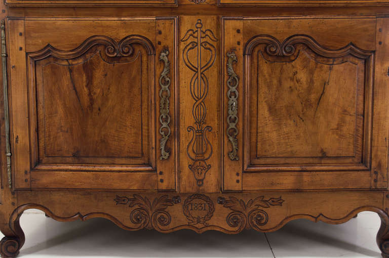 19th Century French Louis XV Style Buffet or Sideboard 3