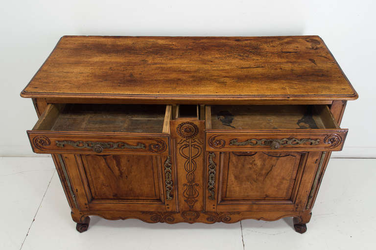 19th Century French Louis XV Style Buffet or Sideboard 6