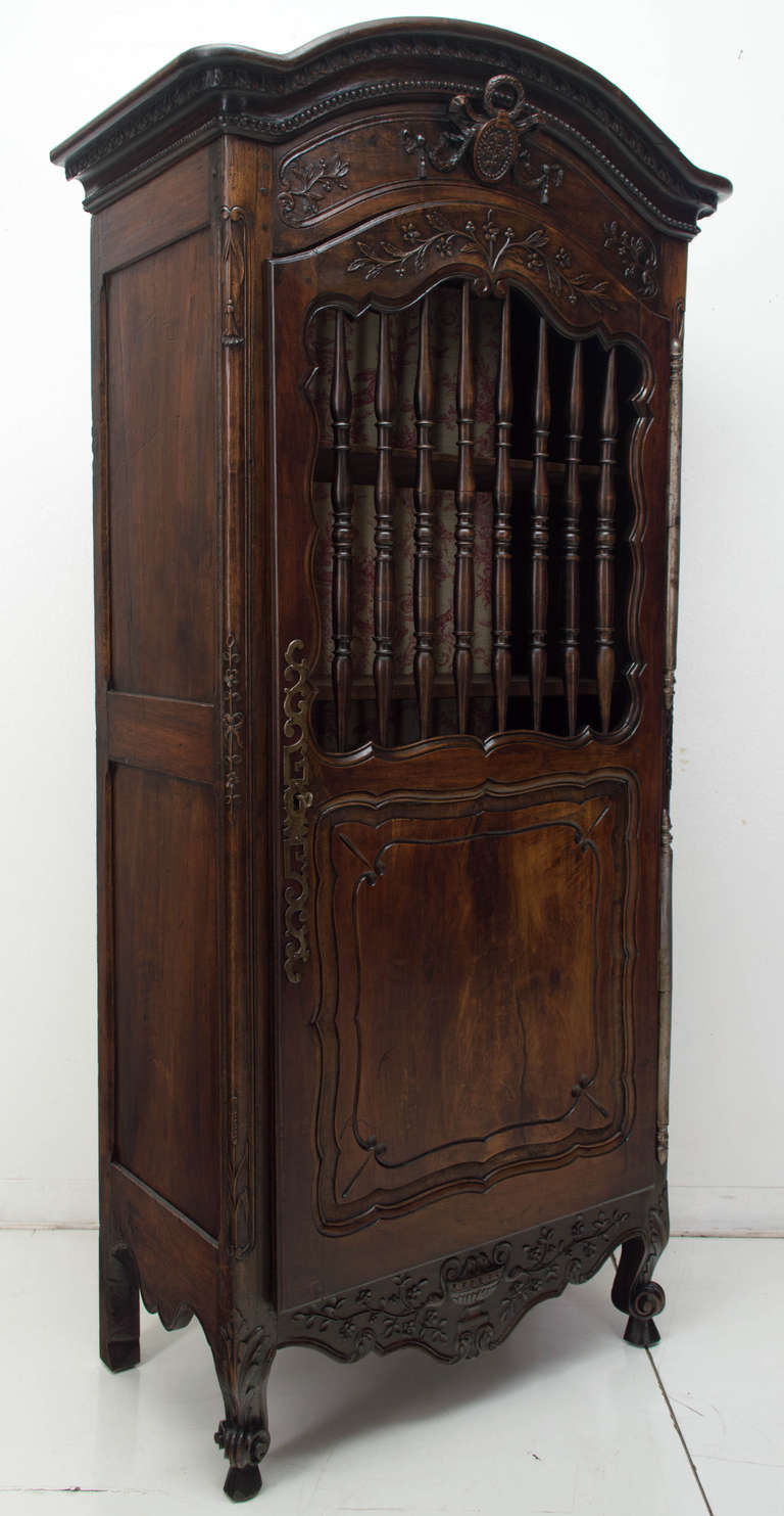 18th Century Louis XV Carved Bonnetiere or Armoire In Excellent Condition In Winter Park, FL
