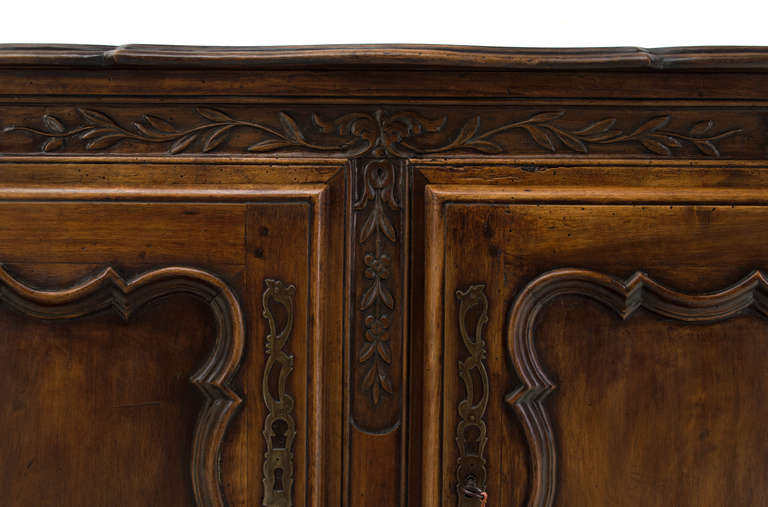 A Louis XV Style Carved Buffet or Sideboard In Good Condition In Winter Park, FL