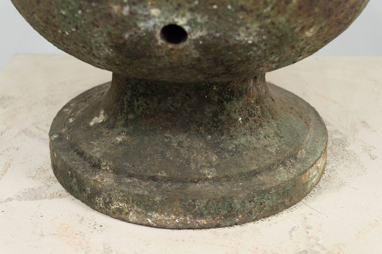 Early 19th Century French Cast Iron Urn In Excellent Condition In Winter Park, FL