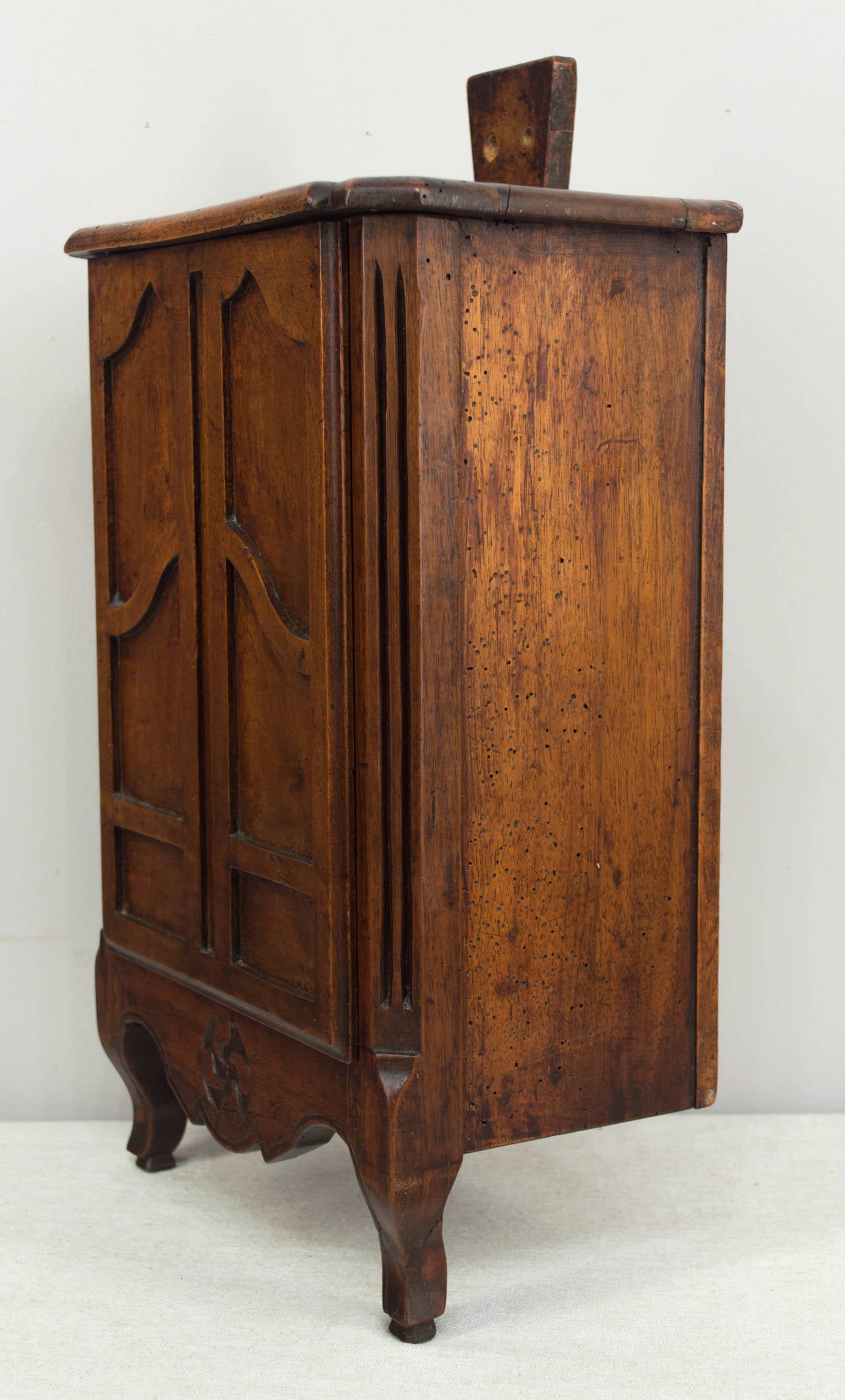 19th Century French Armoire Fariniere  For Sale 4