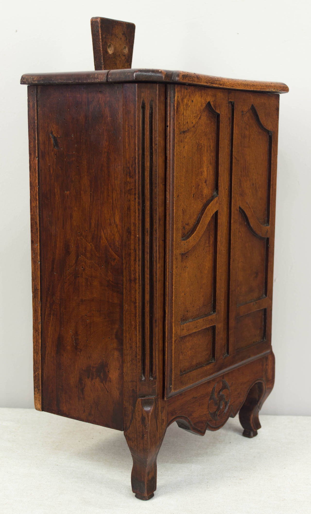 19th Century French Armoire Fariniere  For Sale 3