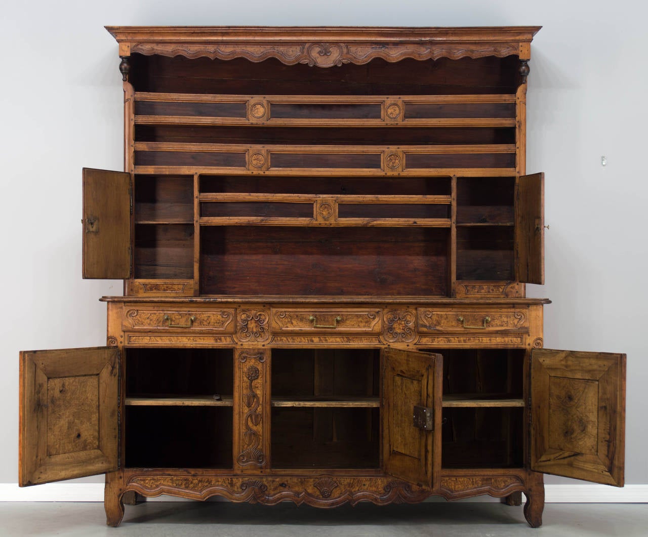 18th Century French Vaisselier or Sideboard In Excellent Condition In Winter Park, FL