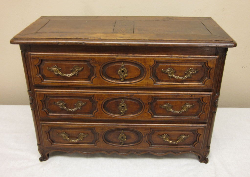 A Period French Louis XV Miniature Commode or sampler 3