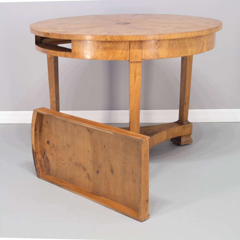 19th Century Biedermeier Style Center Table or Side Table In Excellent Condition In Winter Park, FL