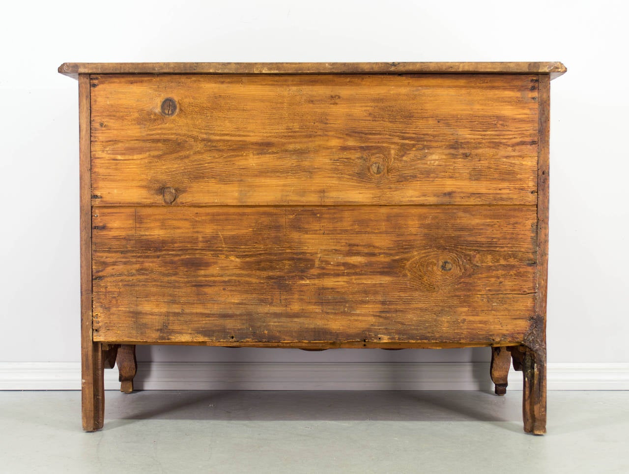 18th Century French Louis XV Commode or Chest of Drawers 7