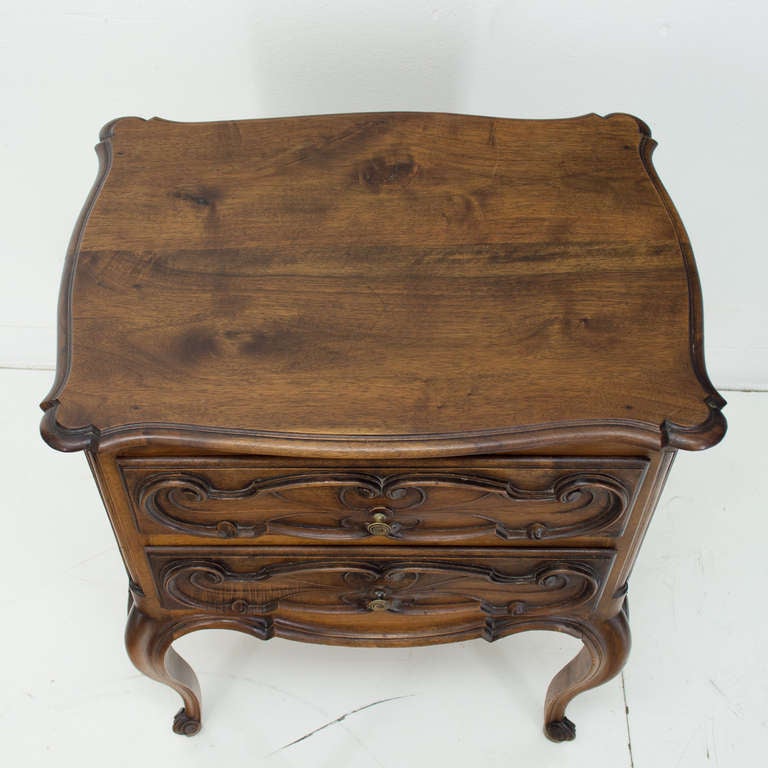 19th c.French Louis XV Style Walnut Side Table 4