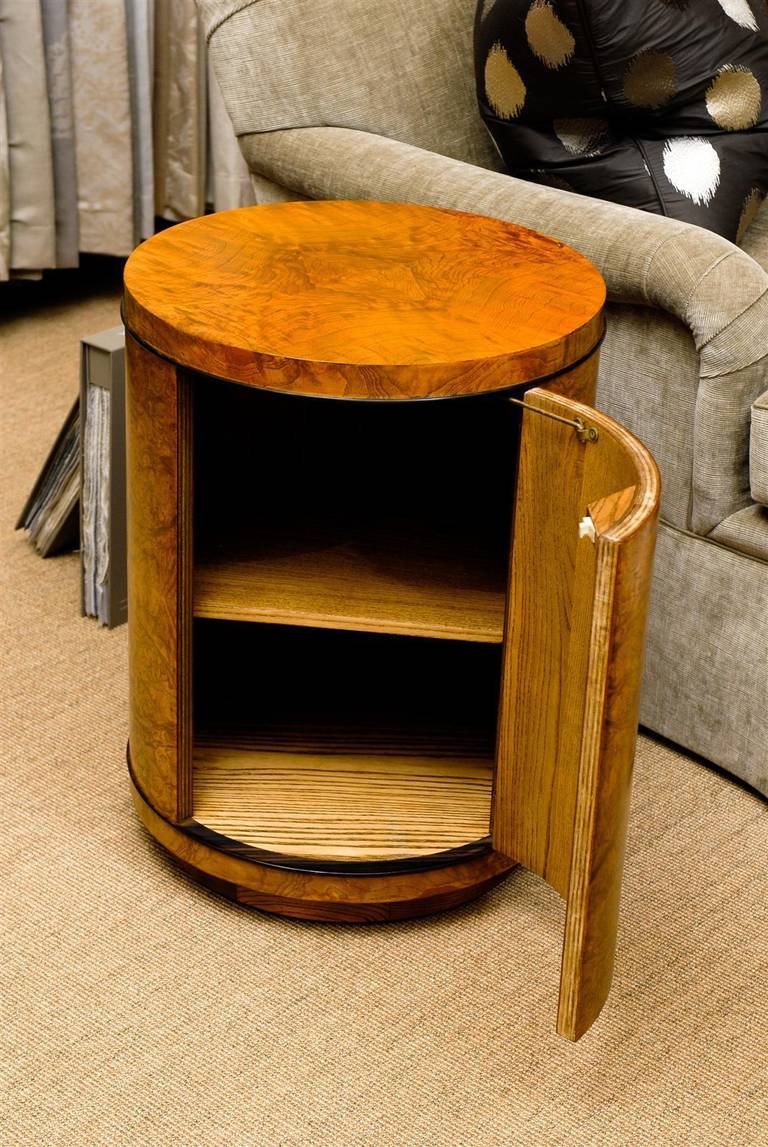 American Dramatic Pair of Vintage Henredon End Tables or Night Stands in Olive Wood