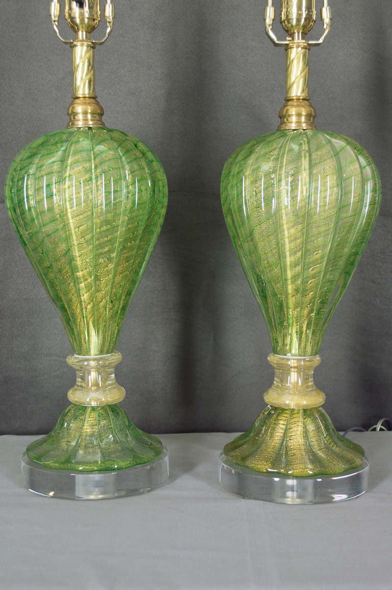 Pair of Italian Murano Glass Lamp In Excellent Condition In Winter Park, FL