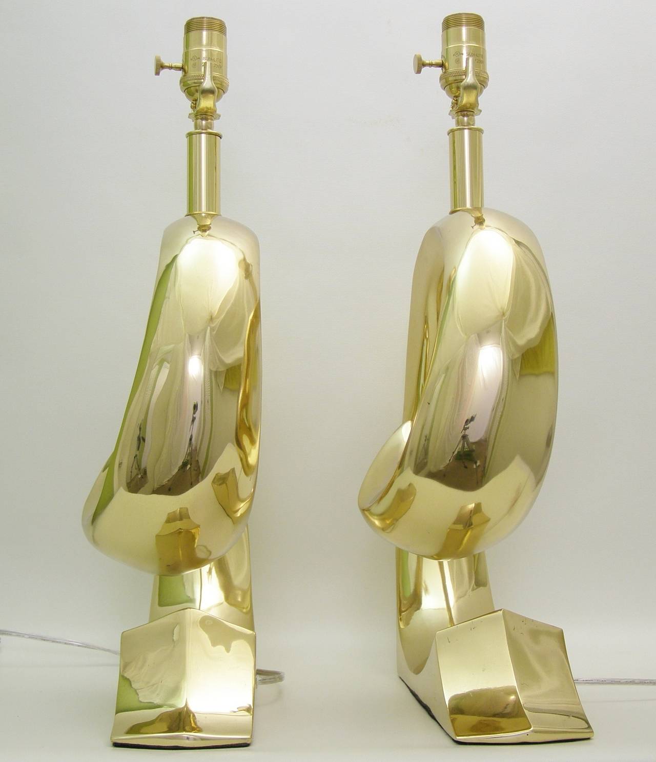 A Pair of Brass Pierre Cardin Table Lamps 3