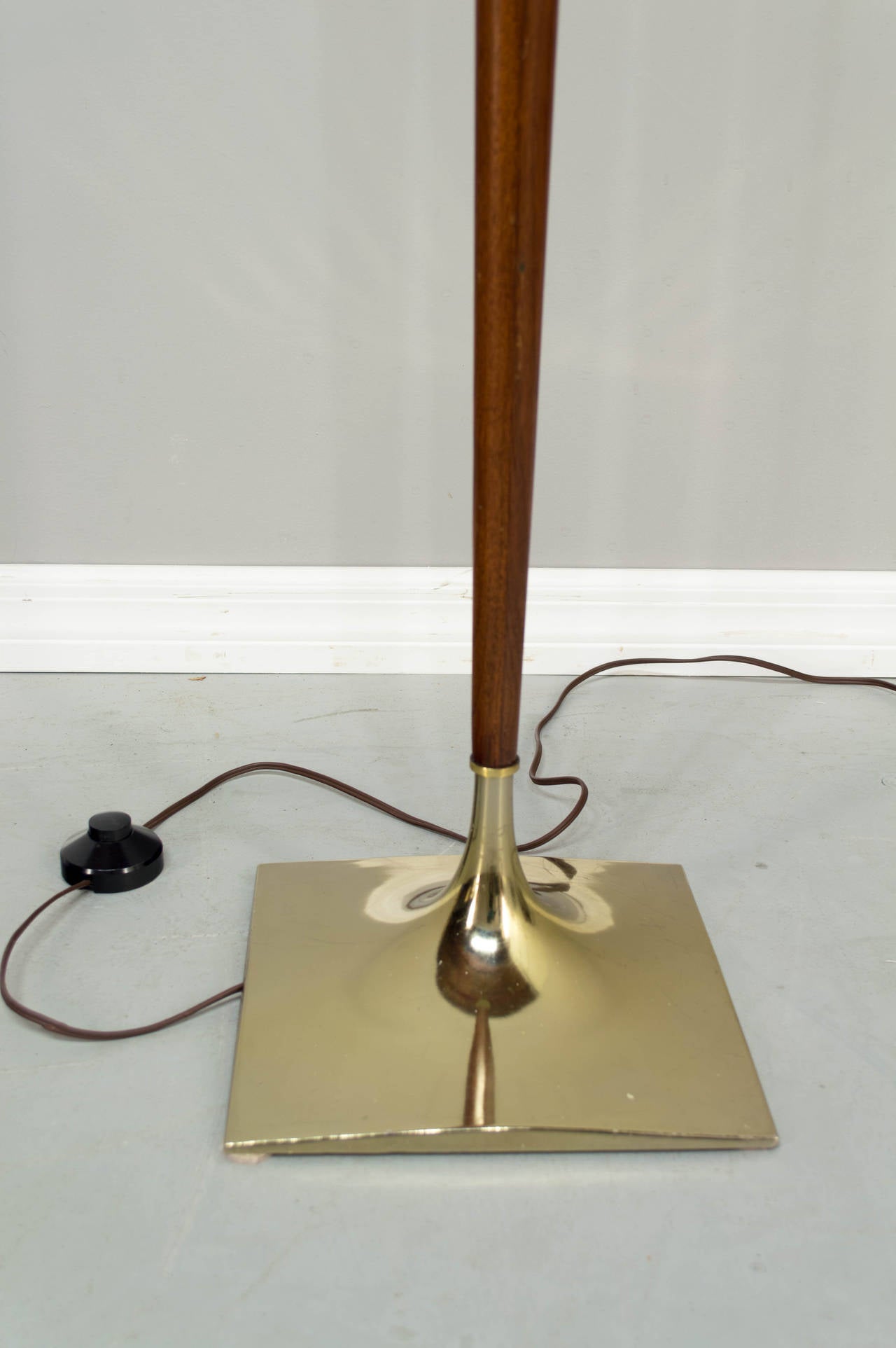 Laurel Floor Lamp 4