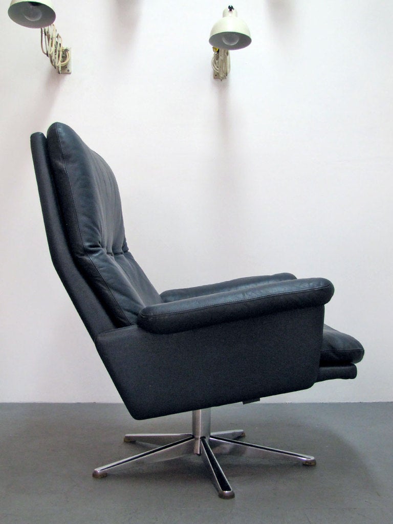 Mid-20th Century Pair of De Sede Leather Lounge Chairs