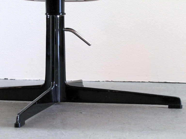 Arne Jacobsen - Swan Chair, model 3320 4