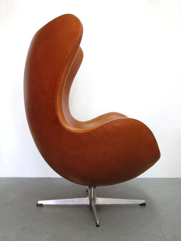 arne jacobsen egg chair price